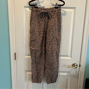 Aerie Leopard Print High-Waisted Jogger Pants Size XS